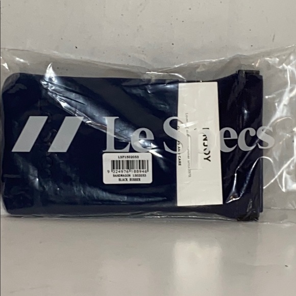 Le Specs Bandwagon Black Rubber Midsize Sunglasses - Picture 6 of 8